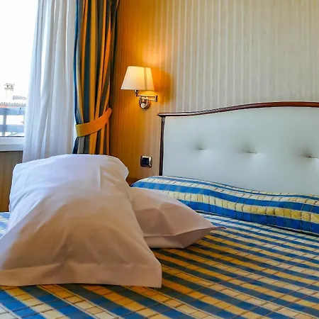 Отель Benaco ***s Гарда