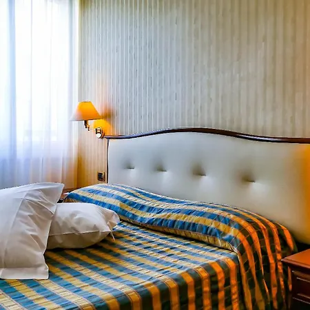 Benaco ***s 3* Garde