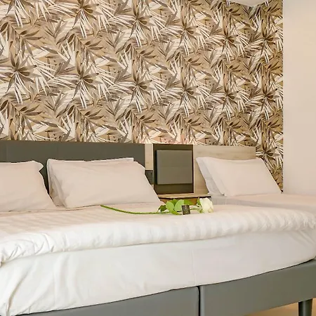 Hotel Benaco ***s Garde