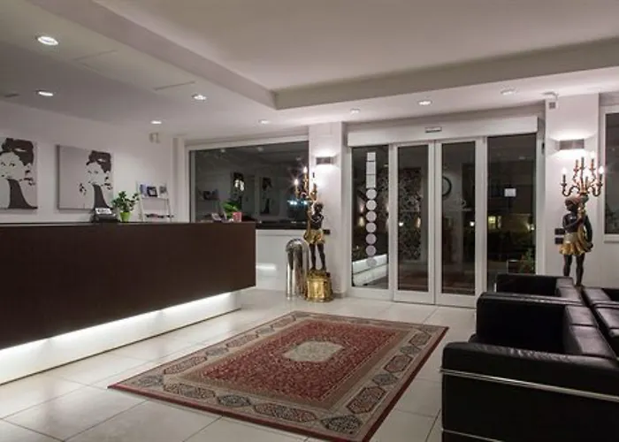 Szálloda Benaco ***s