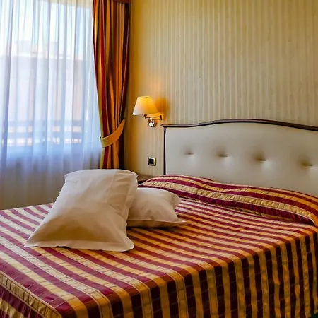 Hotell Benaco ***s 3*